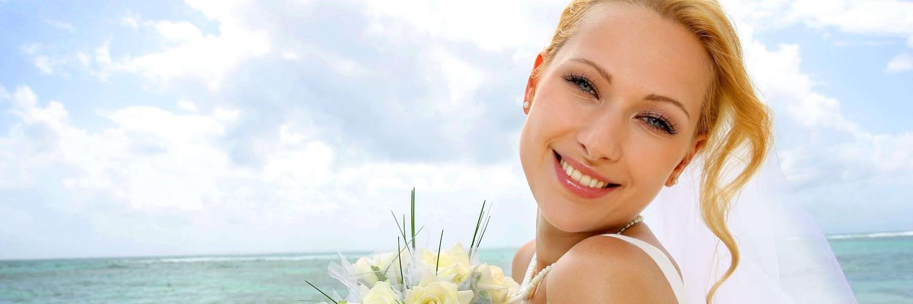 vancouver bride smiling after getting cosmetic dentistry before wedding